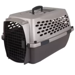 Retriever 1 Door Plastic Portable Pet Carrier -Pet Supply Store 1291955 Diagonal