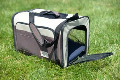 Armarkat Airline Approved Pet Carrier, 4 Sides Expandable Cat Carrier With Fleece Pad For Cats, Puppy And Small Dogs 6 Armarkat Airline Approved Pet Carrier, 4 Sides Expandable Cat Carrier With Fleece Pad For Cats, Puppy And Small Dogs - Image 6