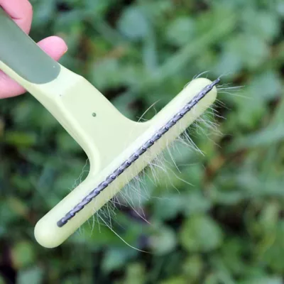 Safari Dog Single Undercoat Rake With Rotating Pins, Small (6.25 In. X 4.5 In.), W6193 NCL00 2 Safari Dog Single Undercoat Rake With Rotating Pins, Small (6.25 In. X 4.5 In.), W6193 NCL00 - Image 2