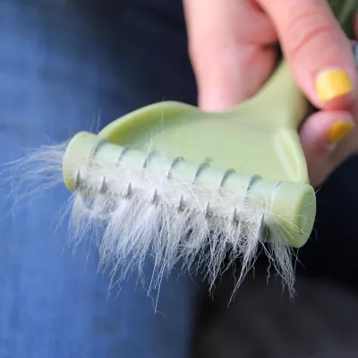 Safari Shed Magic Dog Deshedding Tool, W6127 NCL00 2 Safari Shed Magic Dog Deshedding Tool, W6127 NCL00 - Image 2